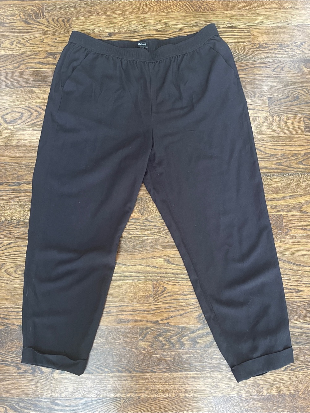 Madewell Black women’s trousers with relaxed elastic waistband fit